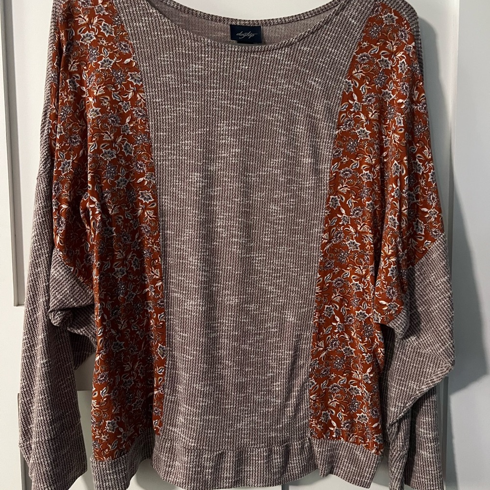 Daytrip Maroon and White Knit Top
